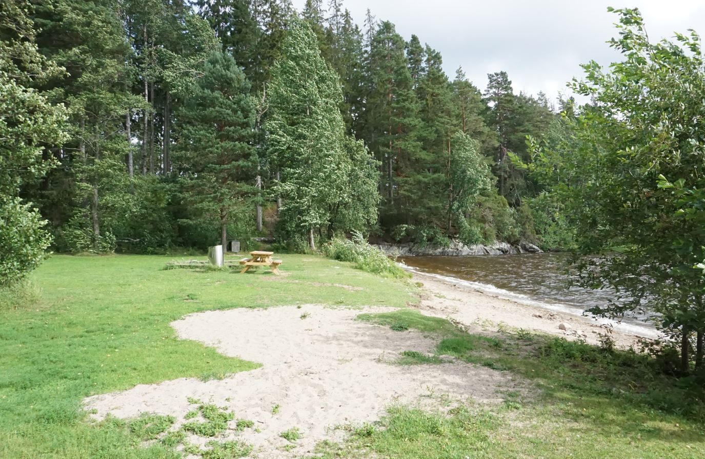 oversiktsbilde over badeplassen