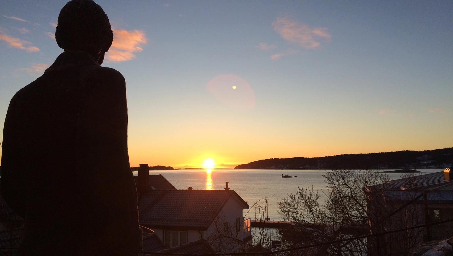 Soloppgangen over Kragerøfjorden, vinter