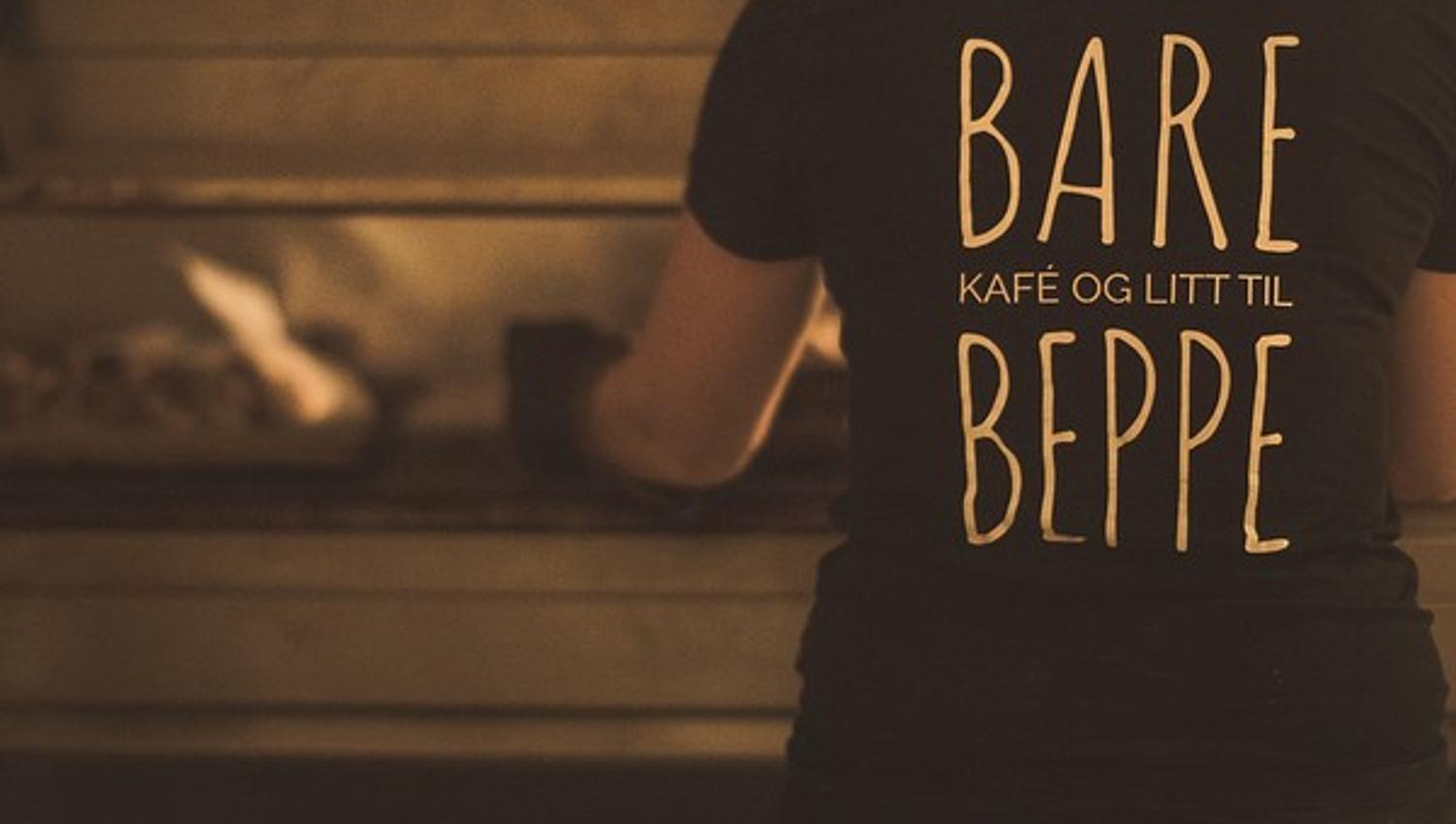 T-shirt with logo