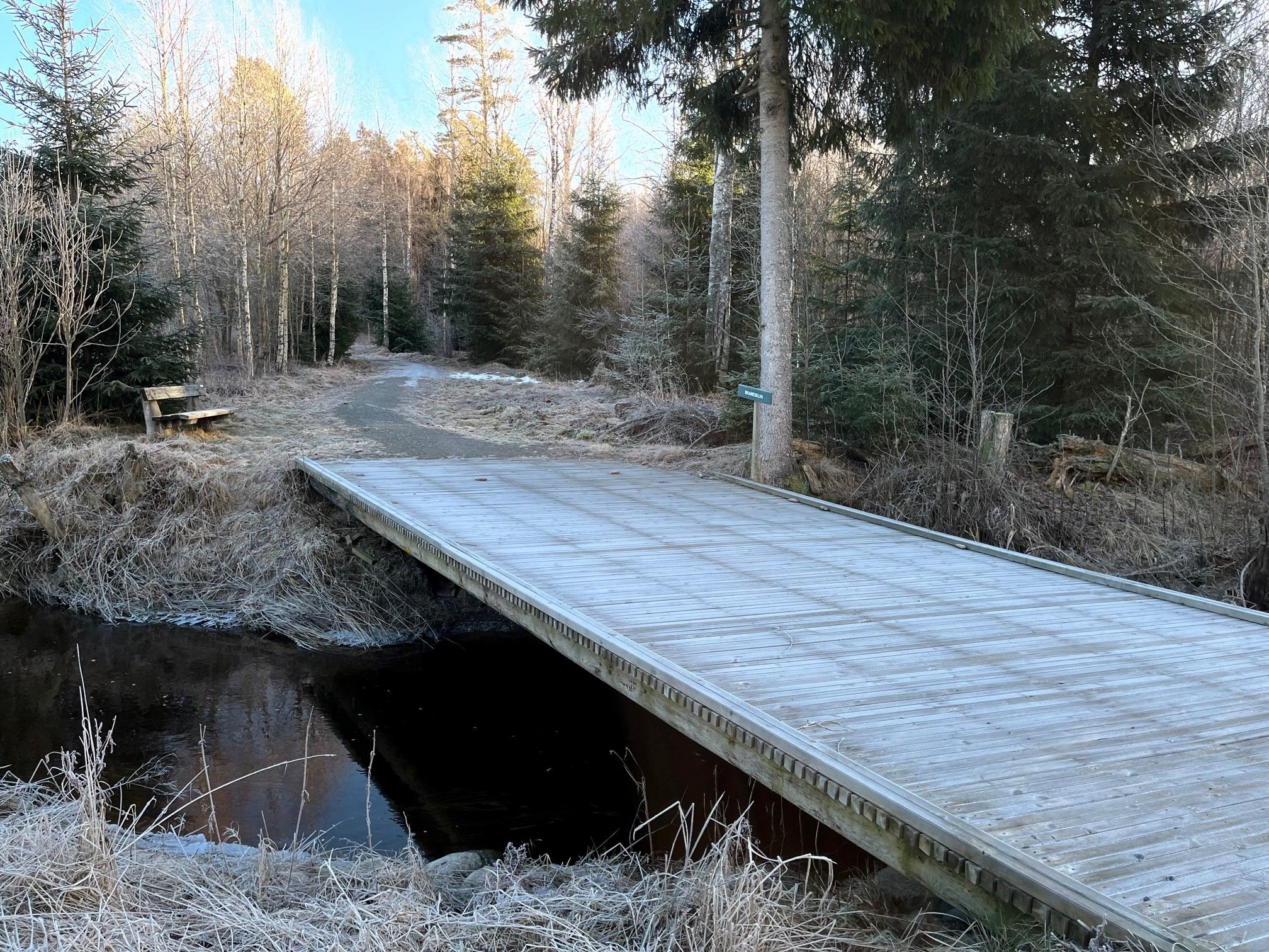 Fine broer, og mange krakker er satt ut på veien opp.