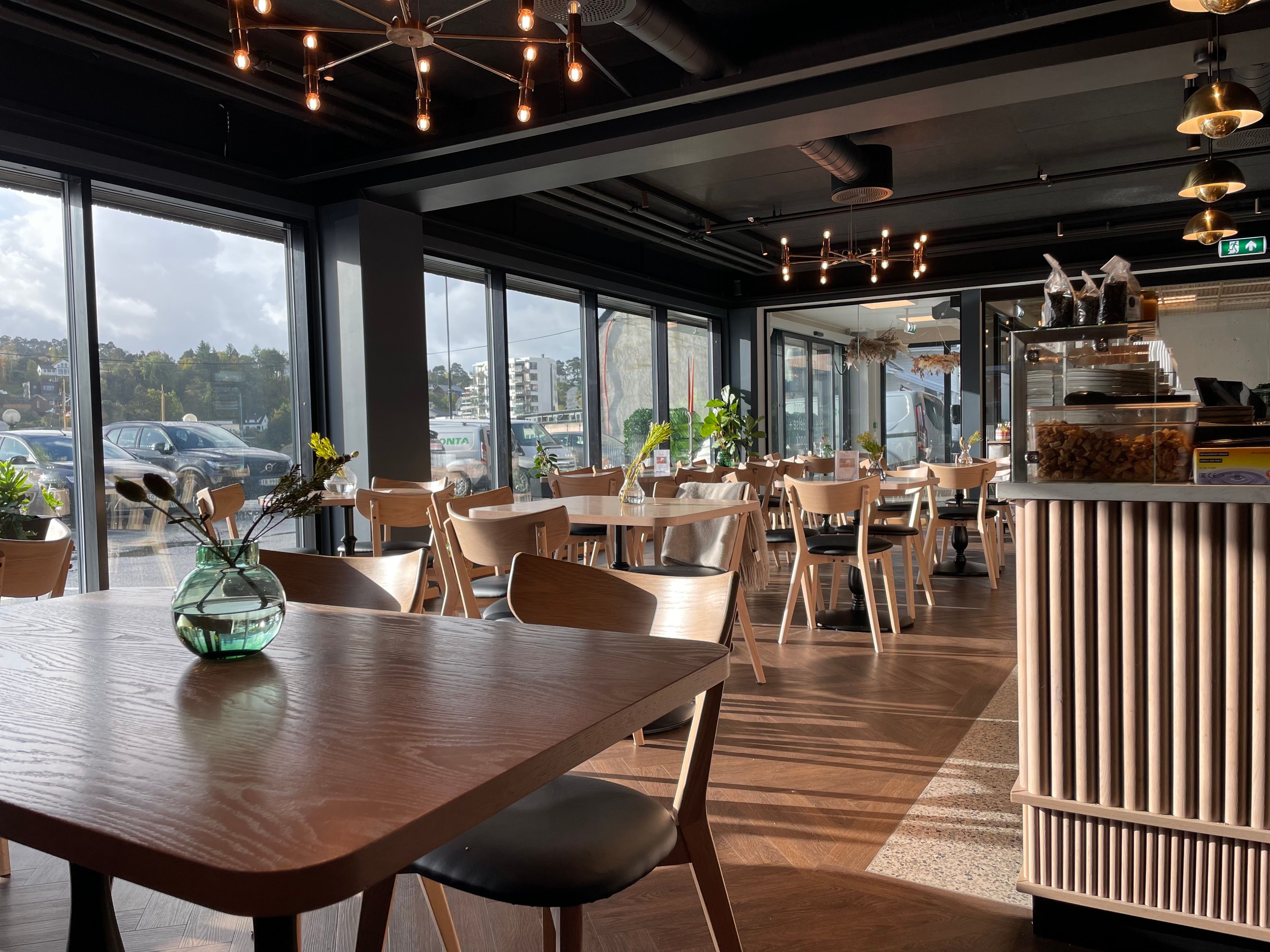 Urt & Ugras ligg sentralt til i Leirvik sentrum