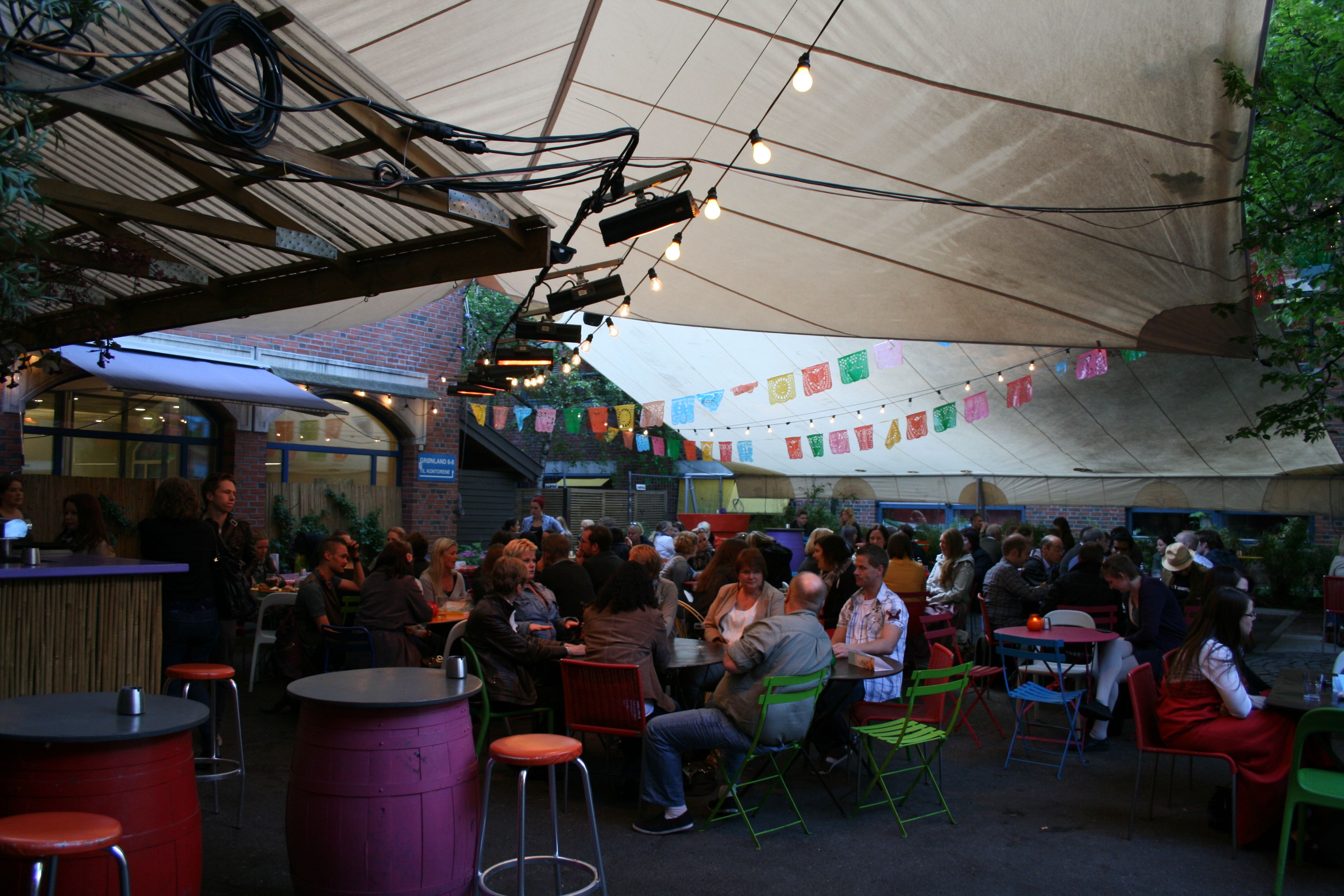 Outdoor serving.