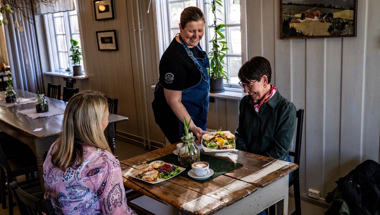 Gromt av Totensnacks, kafeen på Peder Balke-senteret