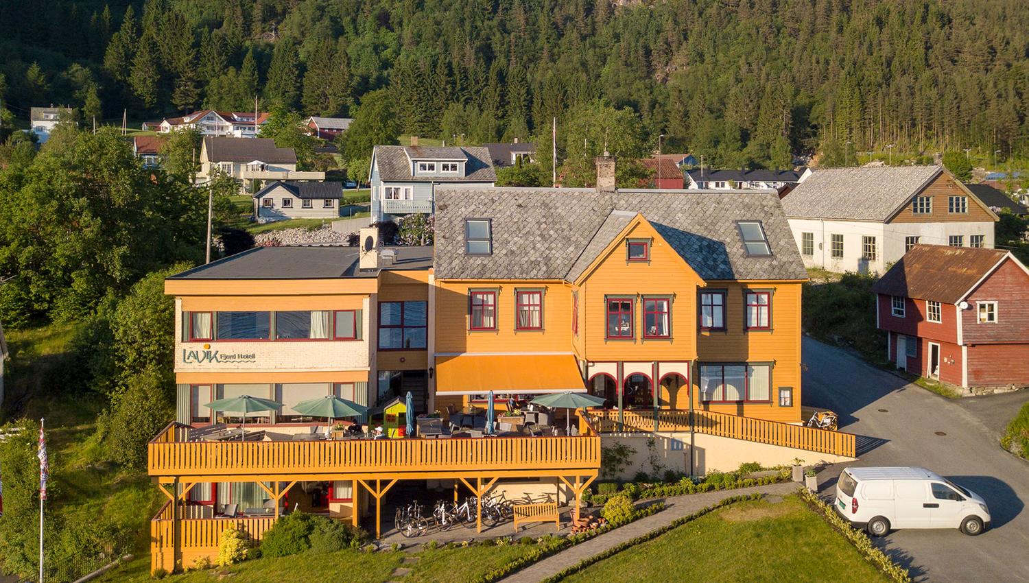 Lavik Fjord Hotel & Apartments