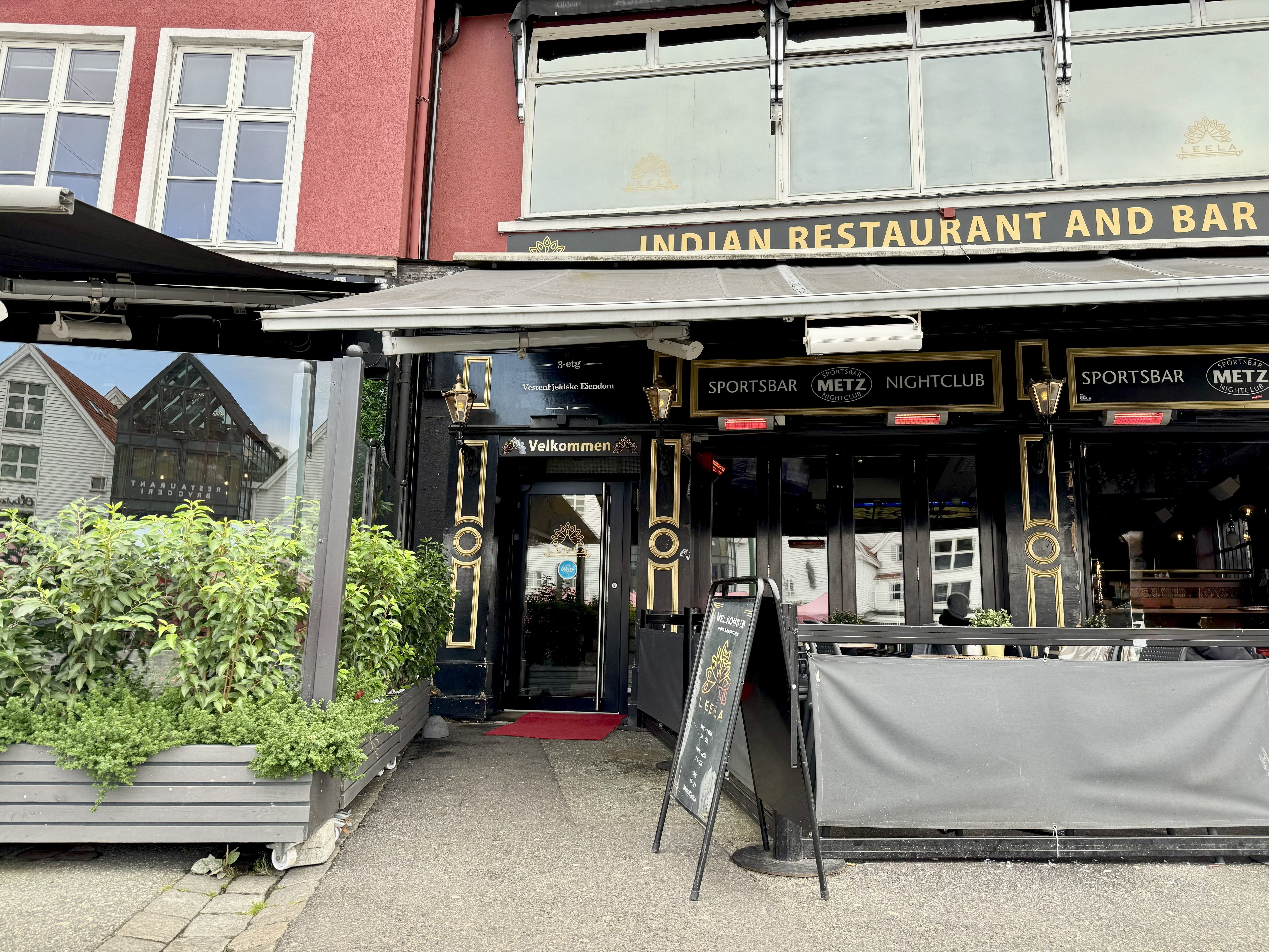 Leela India Restaurant og Bar