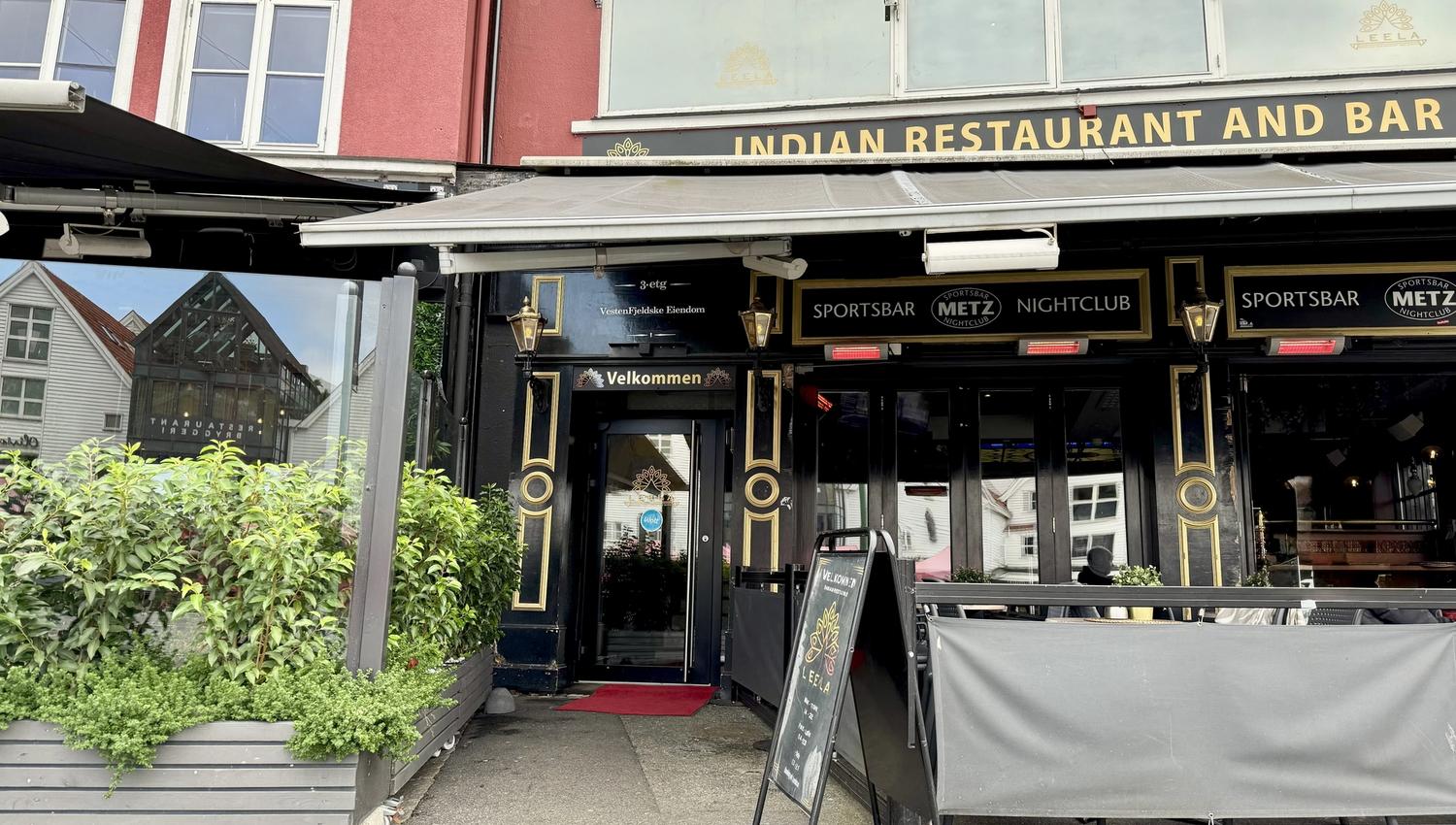 Leela India Restaurant og Bar