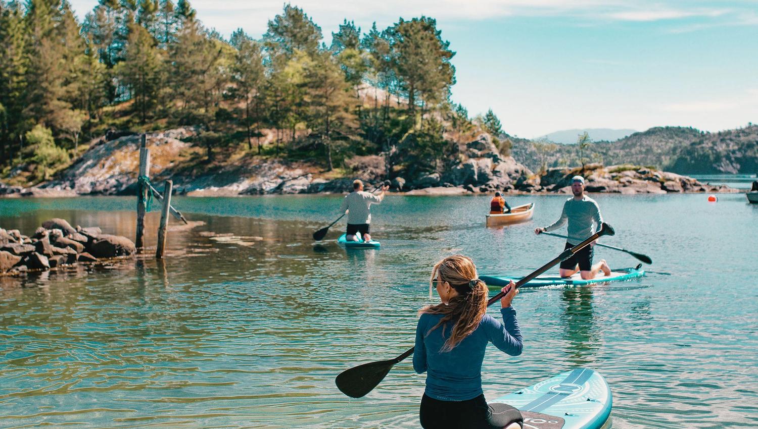 SUP bei Camp Ålfjorden © Marie Gade-Lundlie