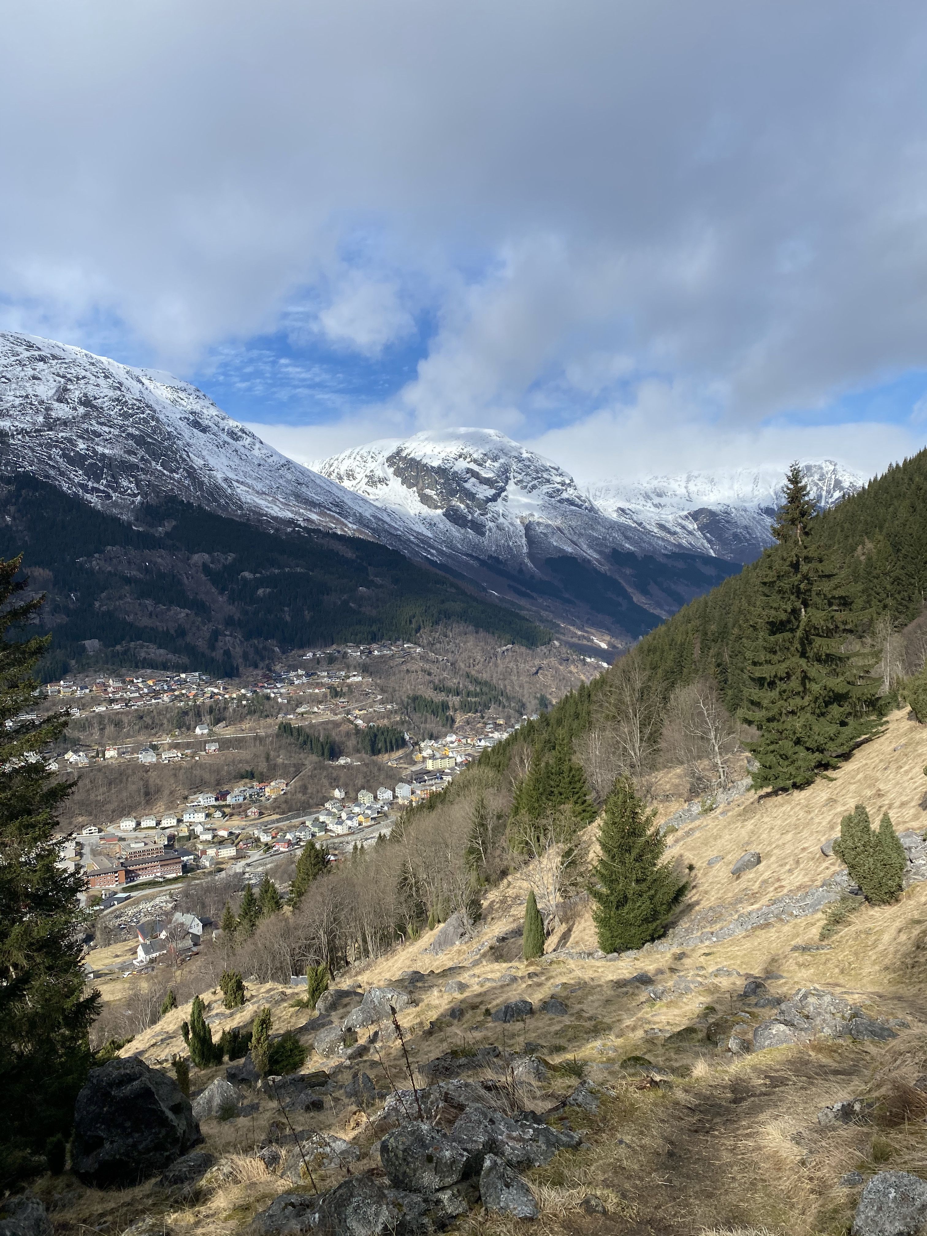From the cultural trail you can see Odda and the surrounding Hardanger mountains — a scenic area rich in history.