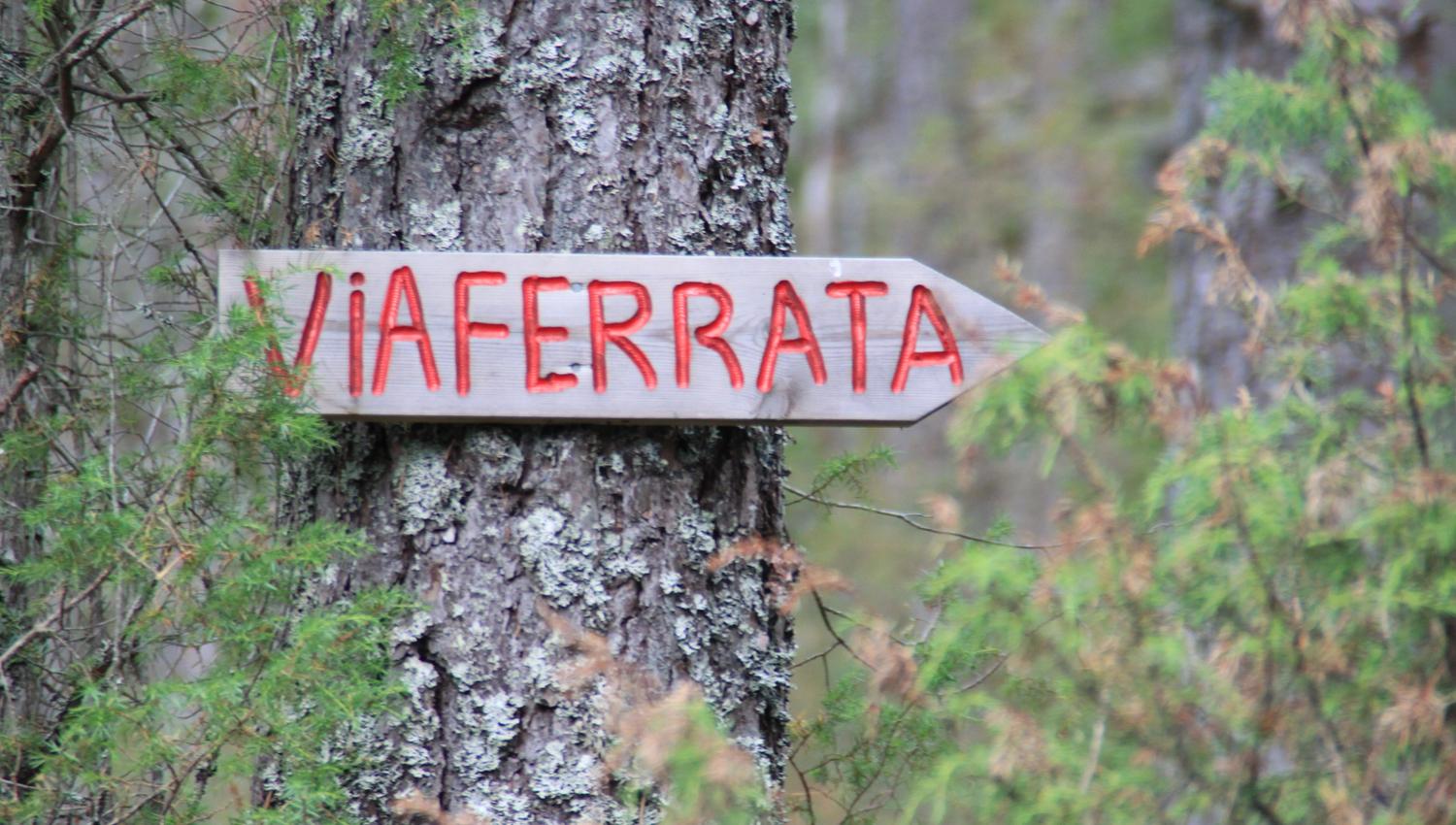 Visit Wilderness via ferrata skilt