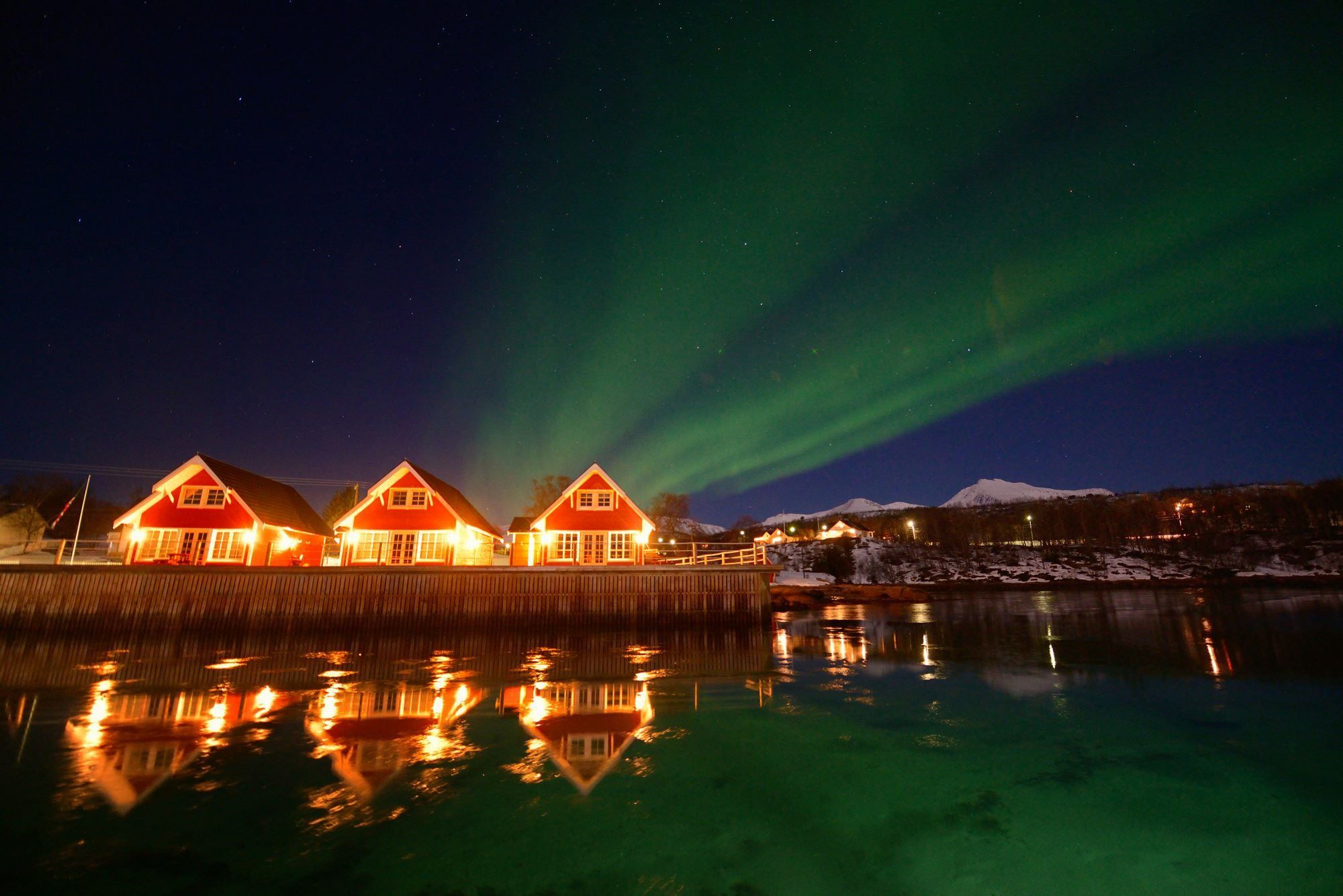 vakkert hotell ved kanten av havet