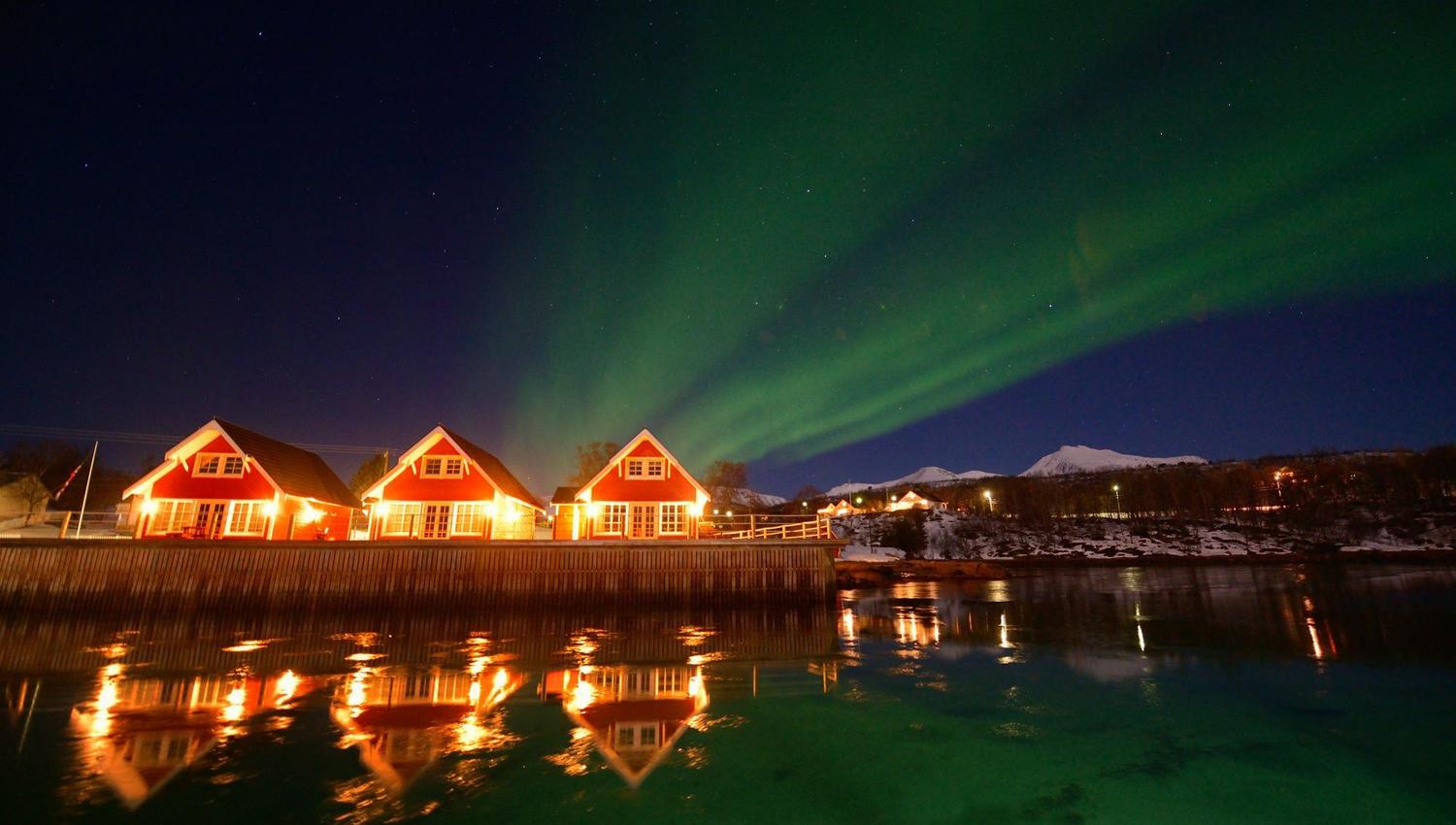 vakkert hotell ved kanten av havet