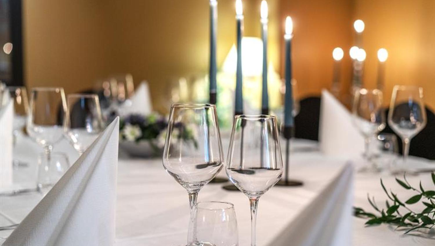 Set for party dinner