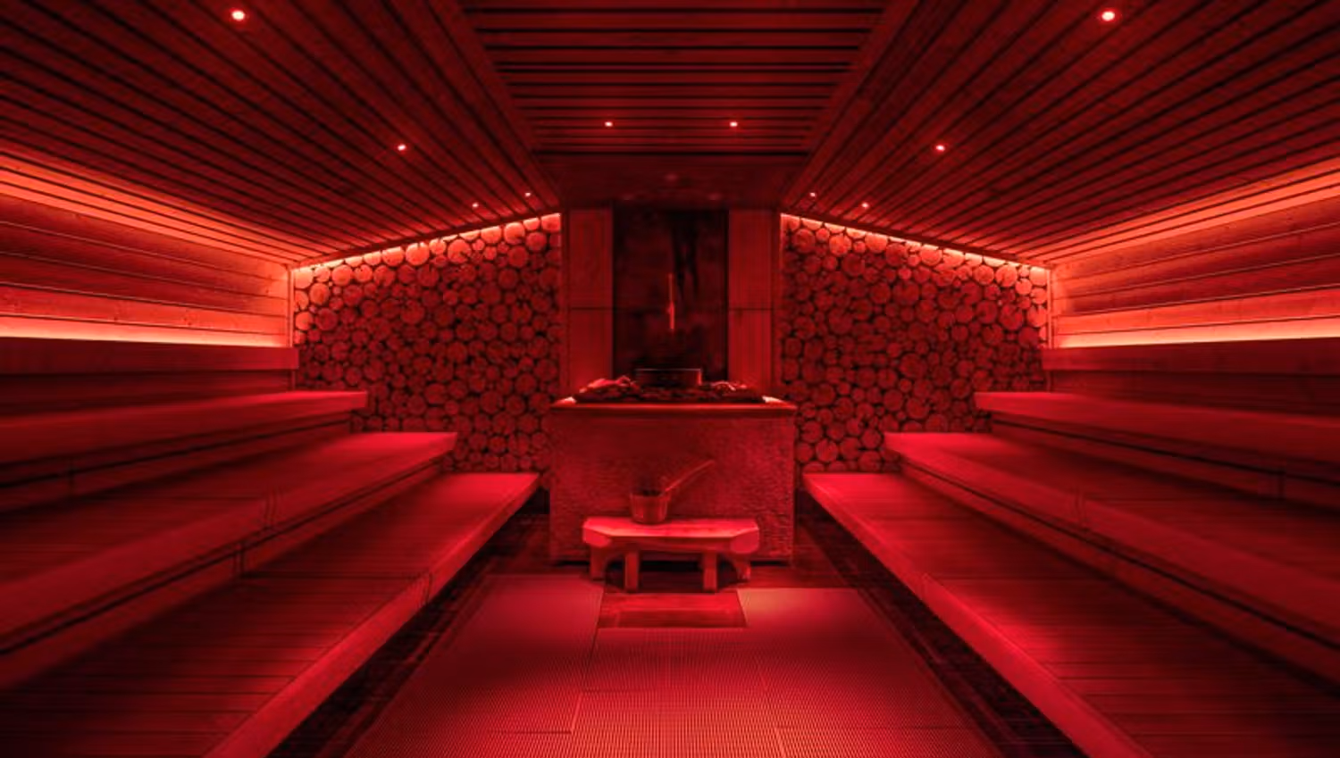 Banja Sauna The well in red light