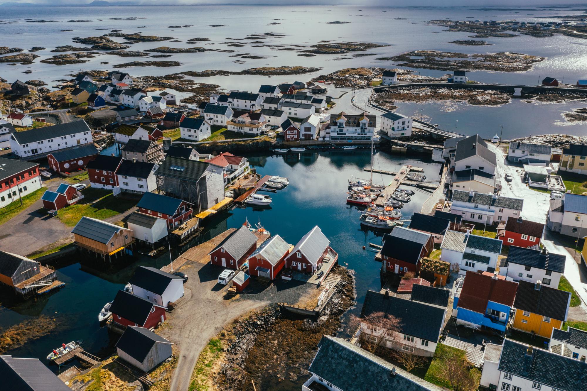 Olsens Pensjonat & Guesthouses features four unique guesthouses: the Olsen guesthouse, the Røbekk guesthouse, the Molo boathouse, and the Holten house.