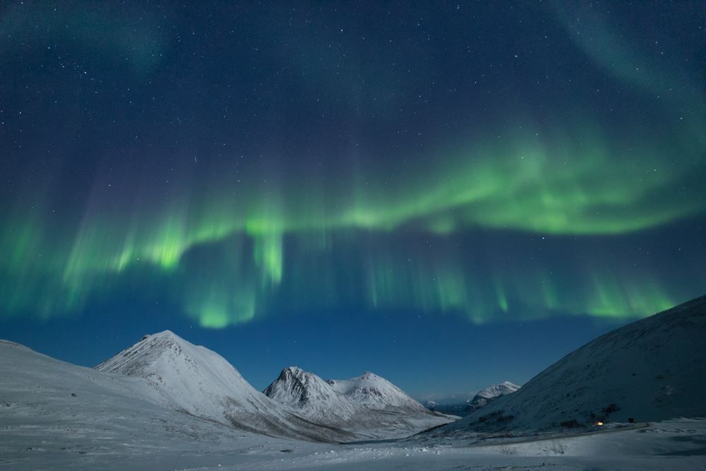 The aurora forms crystalised lines in the air