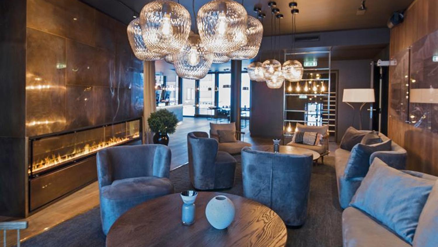 Sofas and chairs in a hotel lobby