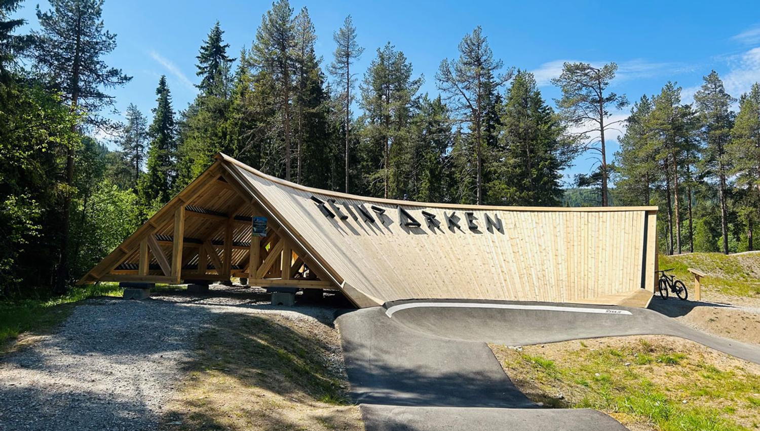 wallride med gapahuk på Reinparken sykkelpark