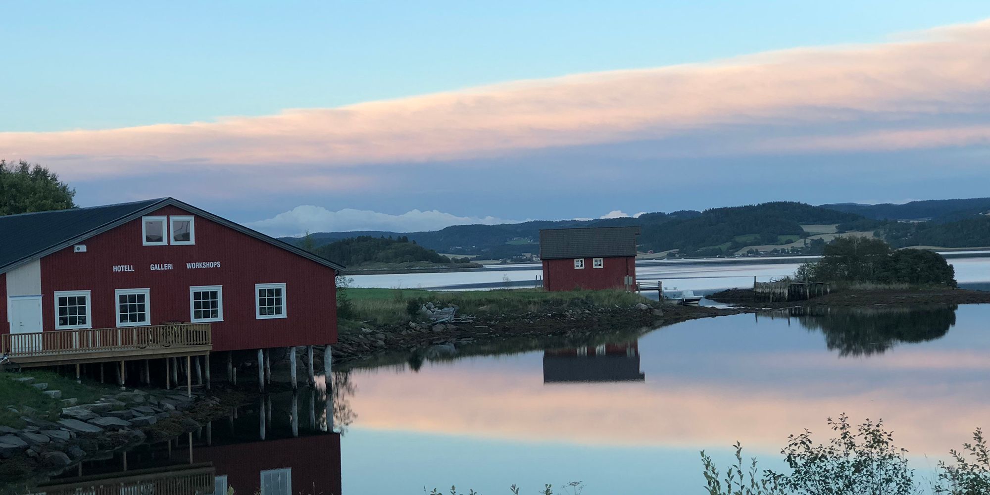 Solnedgang over Saga