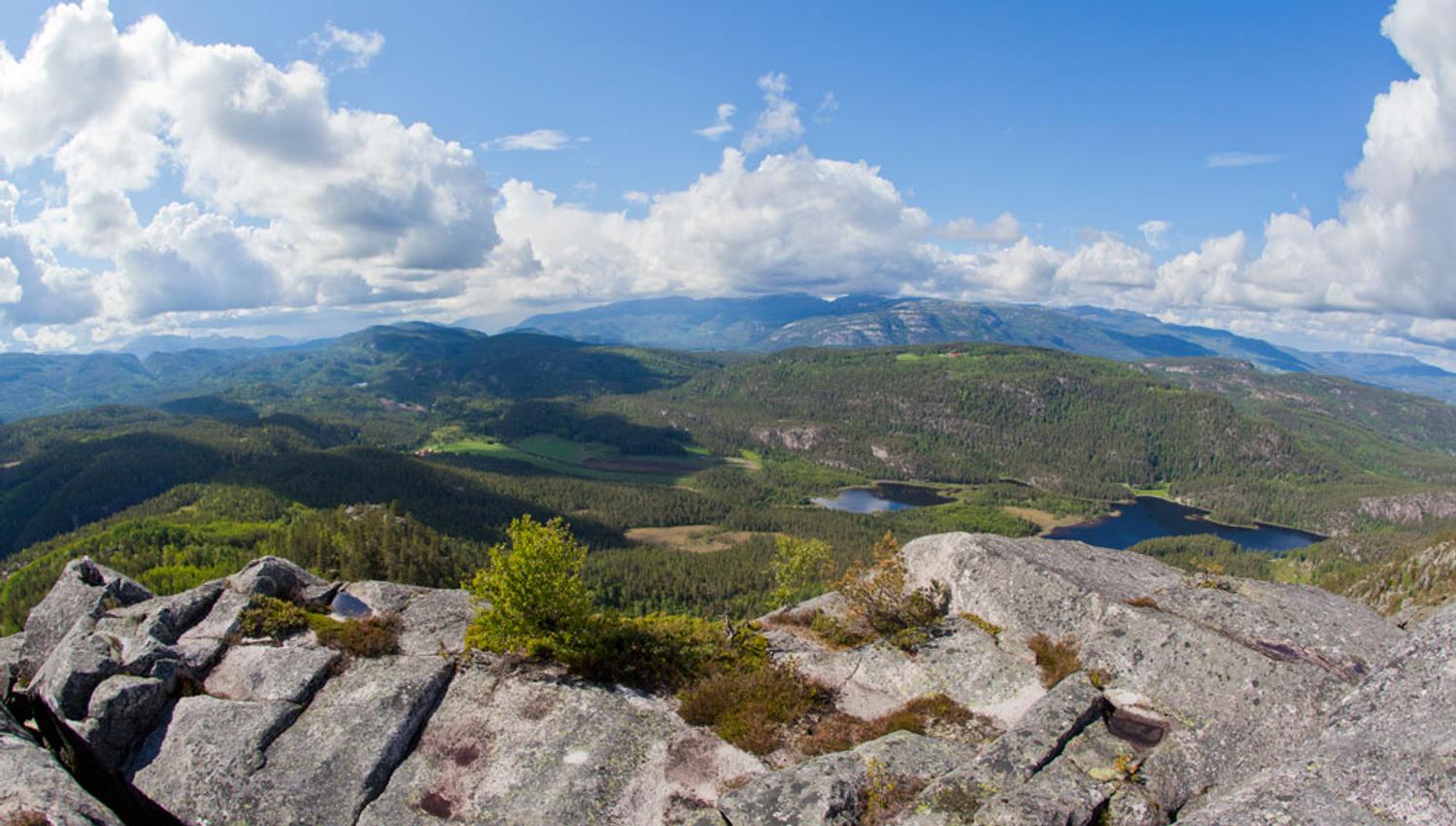view from Gygrestolen in Bø