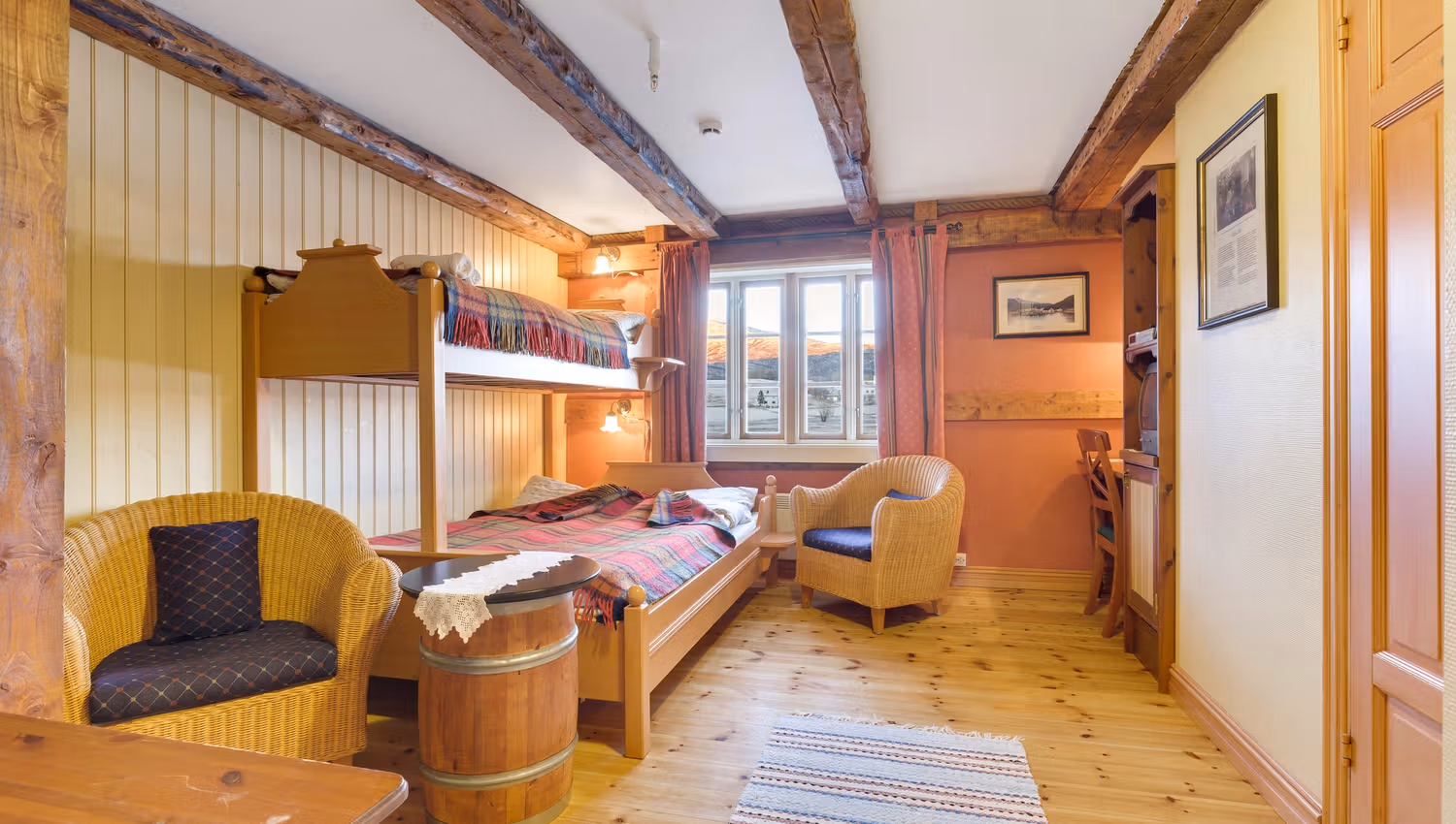 Brygge - 2etg - Hotellrom_2_Rom_1