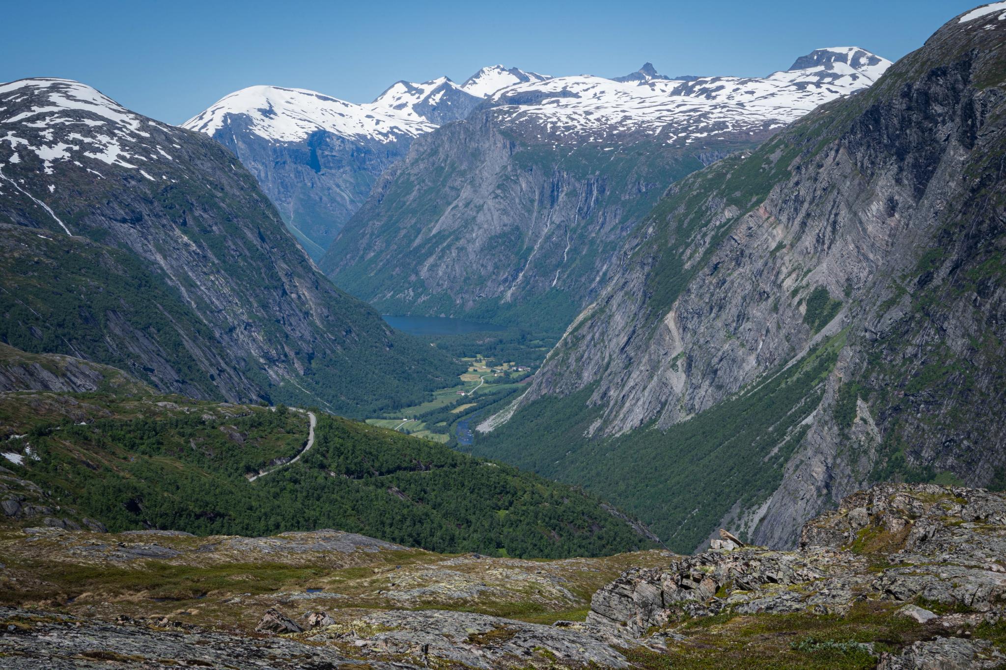  2-day electric bike tour across Aursjøvegen