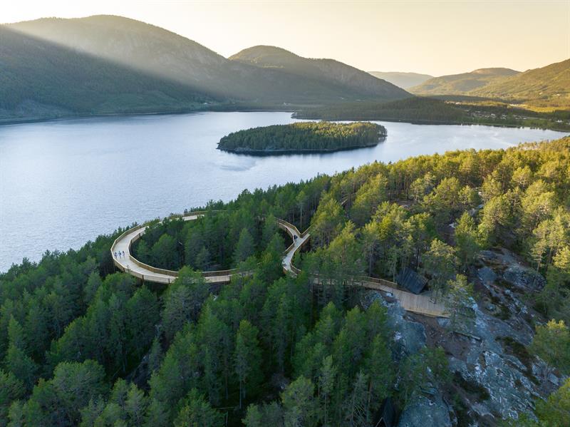 utsiktssirkel til tretoppveien på toppen av Hamaren
