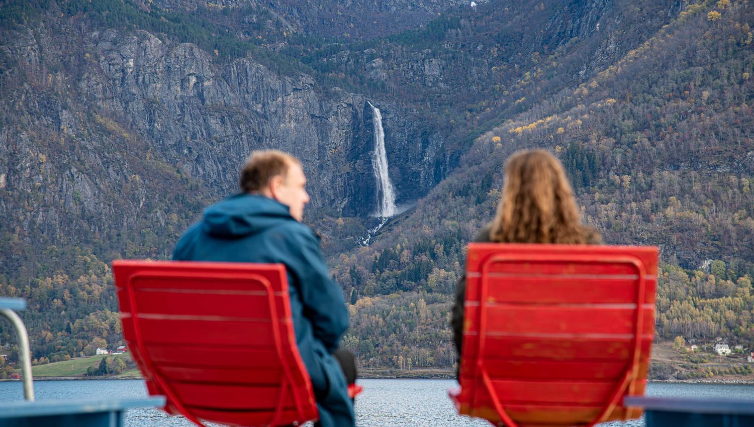 Fjordspeilet, Luster