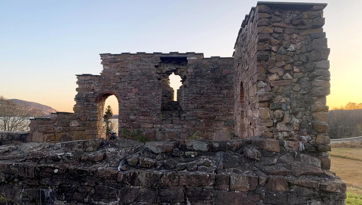 Ruins of the church built around 1250.