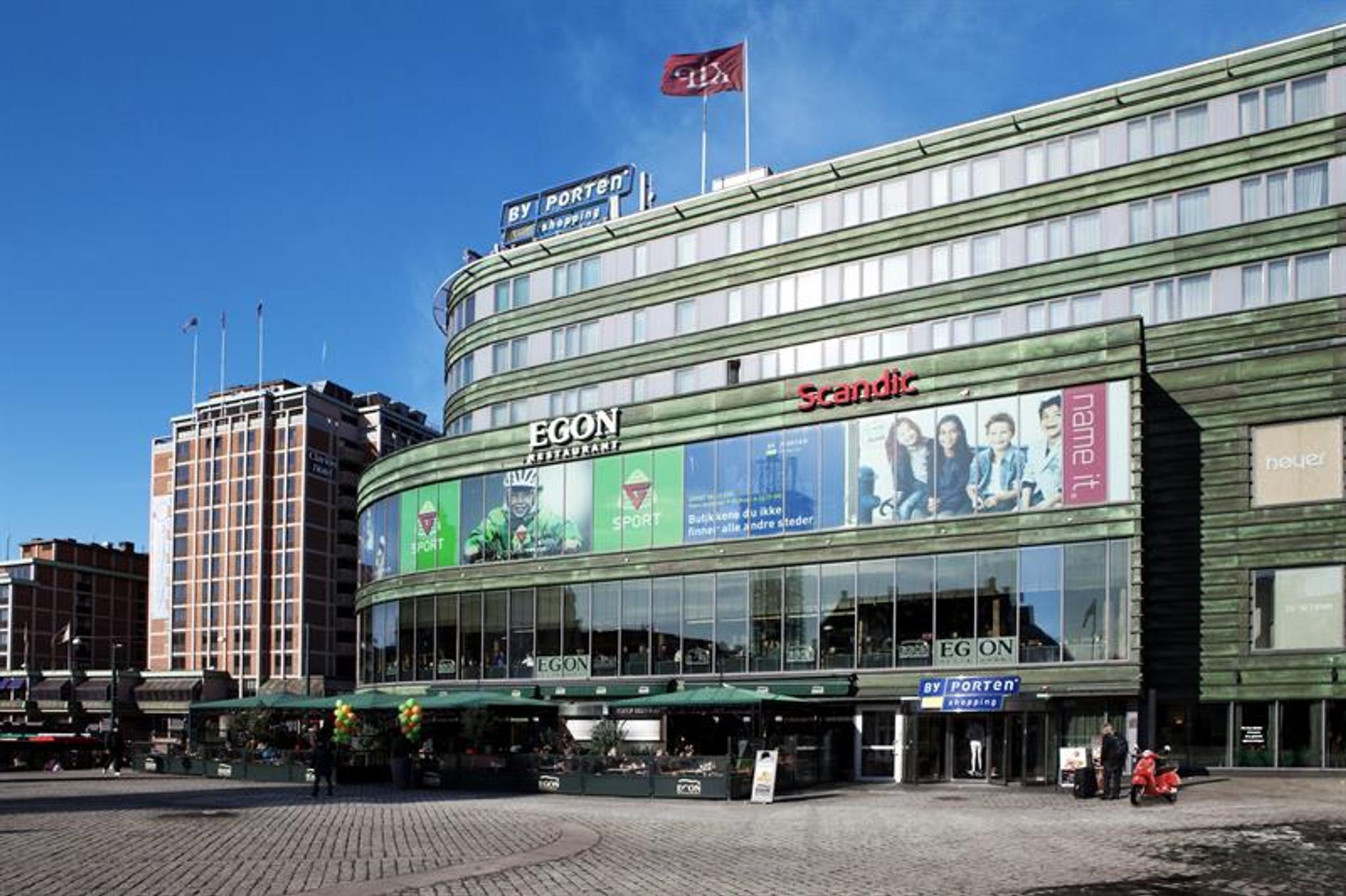the facade seen from Jernbanetorget
