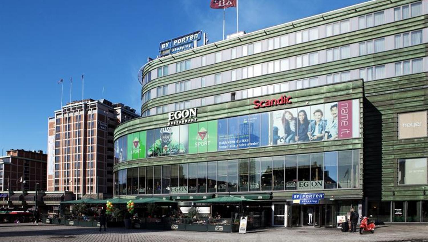 the facade seen from Jernbanetorget