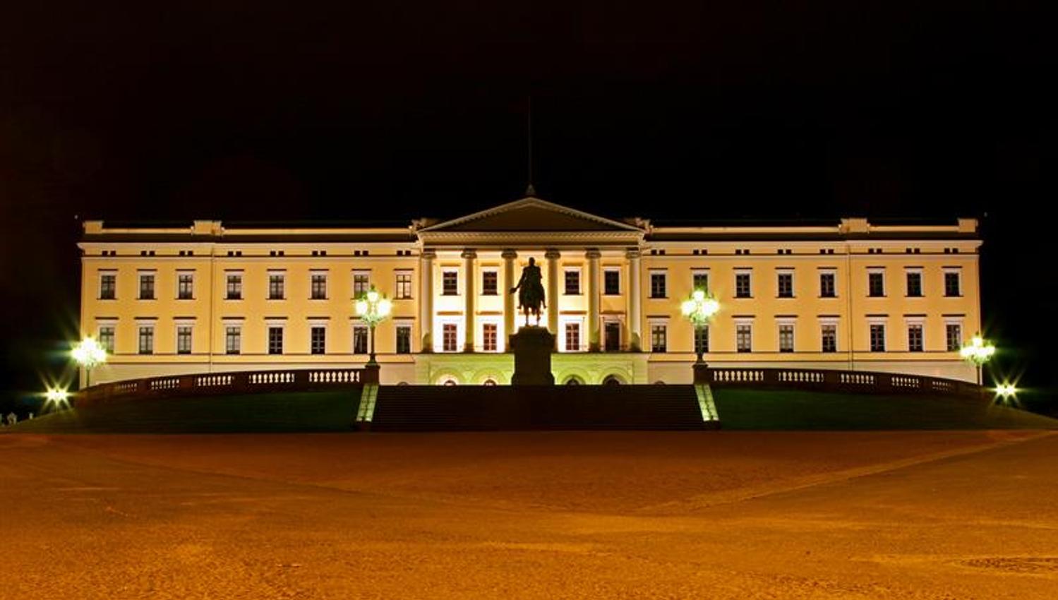 The Palace during night.