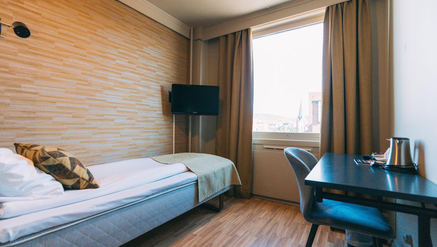 single room at Hotel Vic