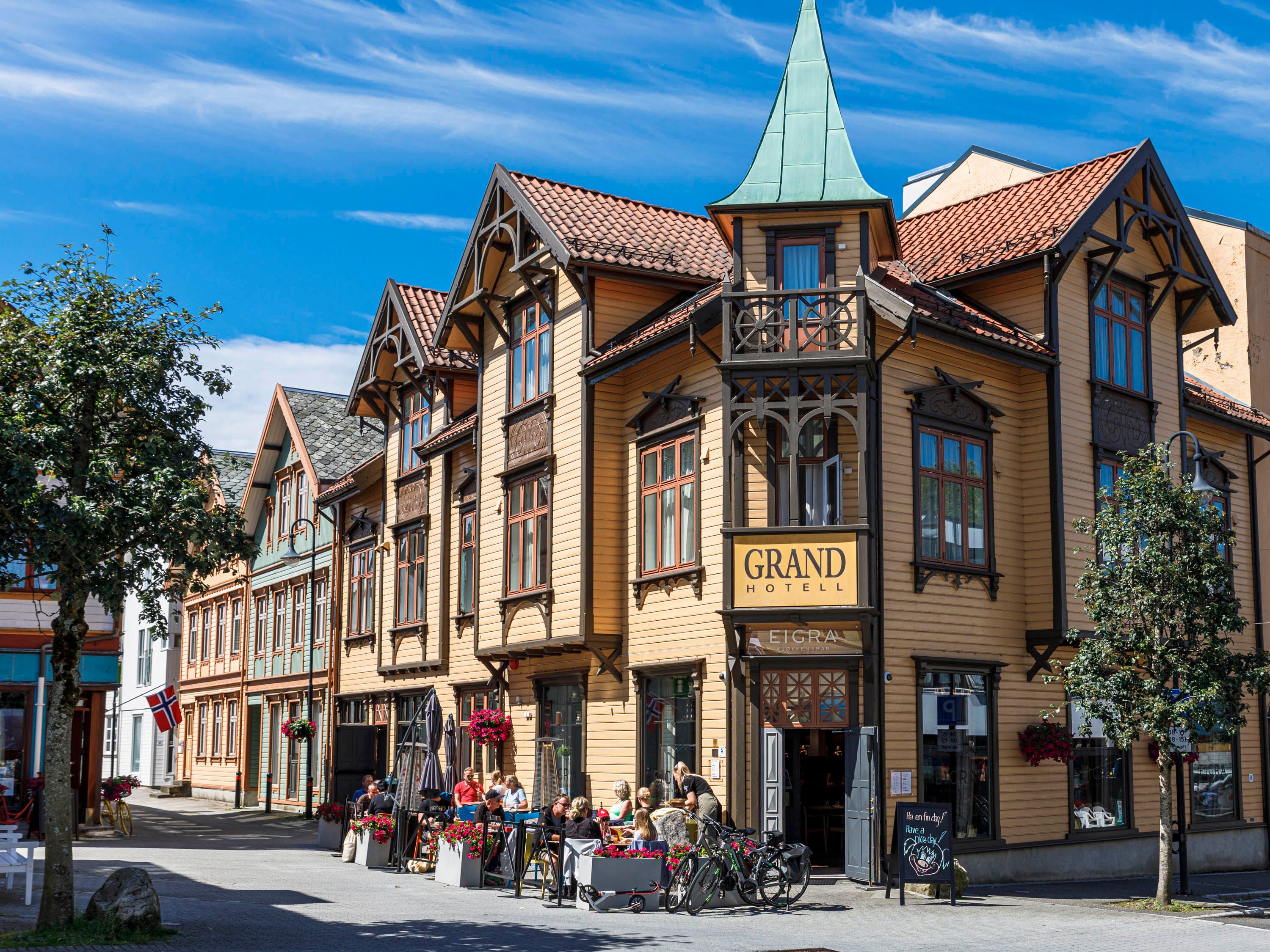 Grand Hotel Egersund in the middle of the historic town in Egersund city centre
