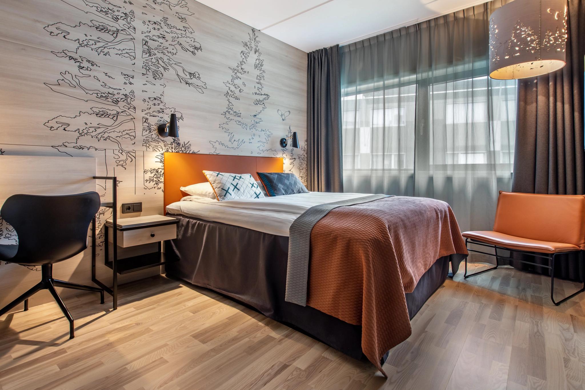 double room in a hotel with doublebed