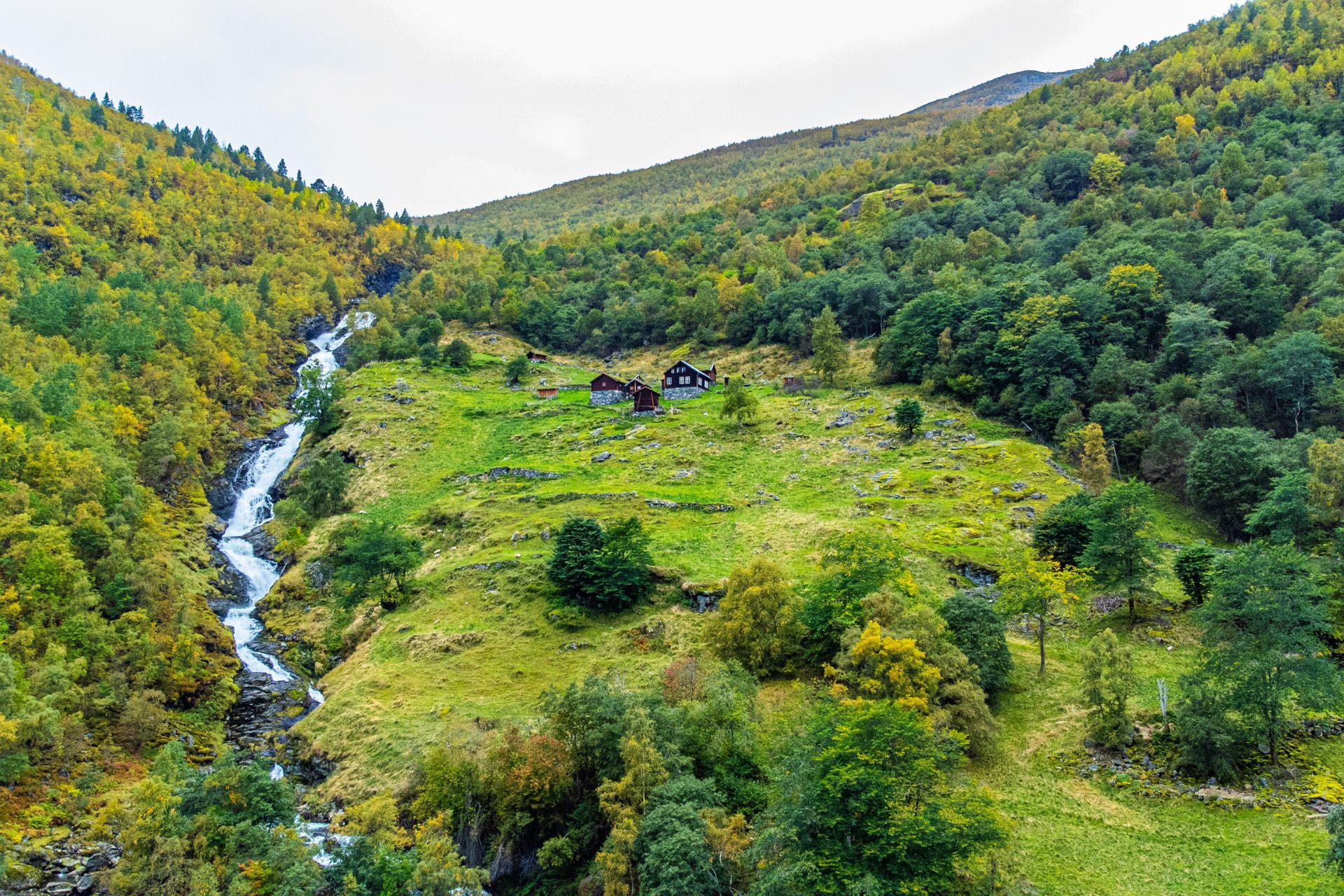 Utladalen, Årdal