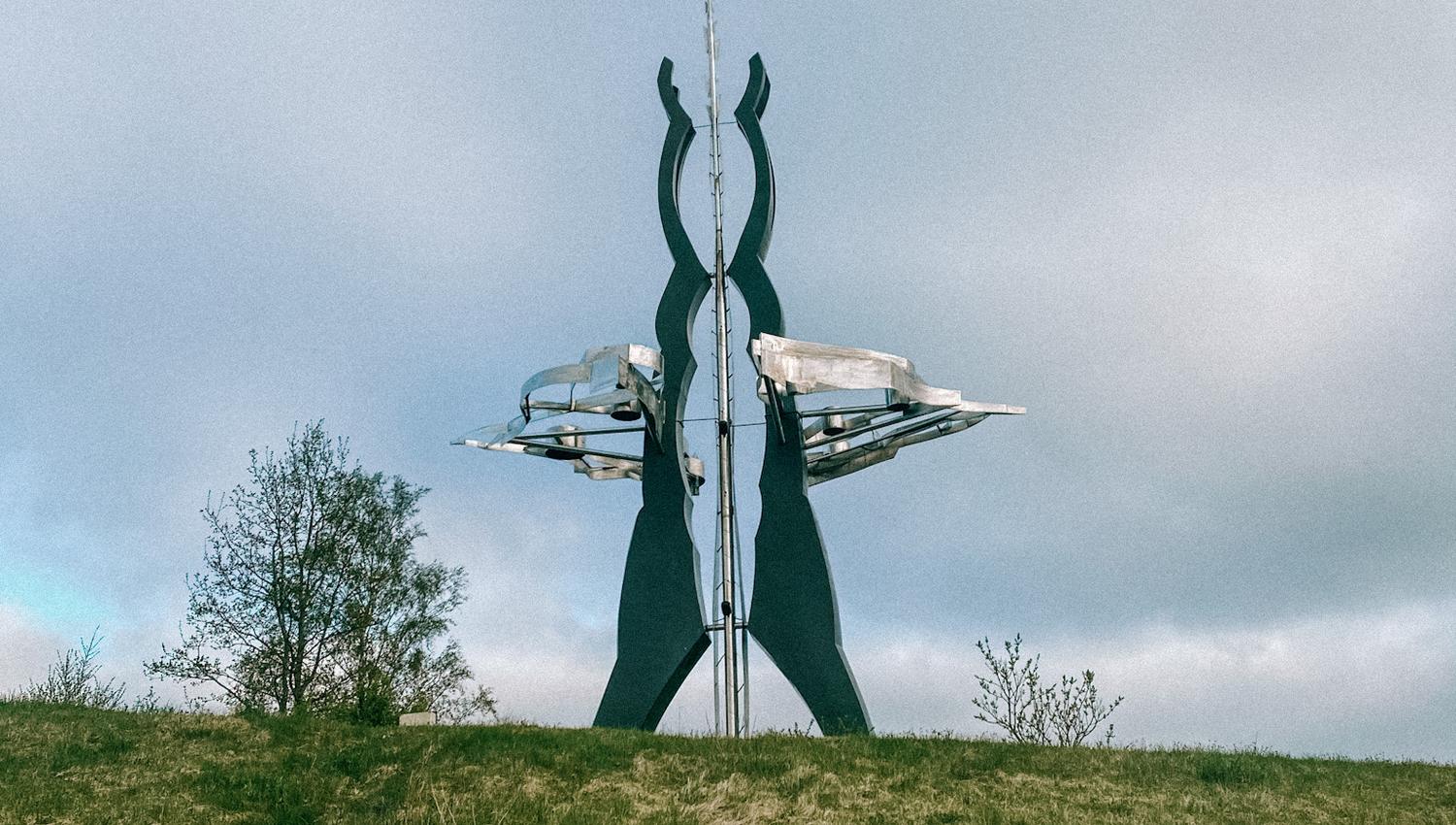 The sculpture Ode to the Light at Storedal Cultural Center. Photo.