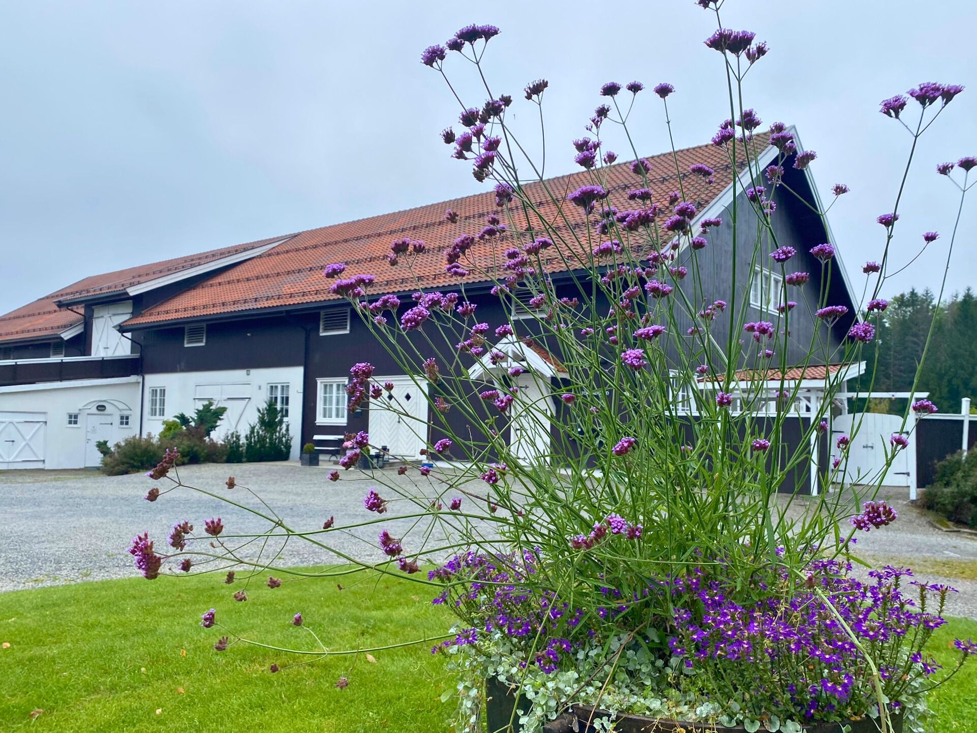 Brun låve, Torstad selskapslokaler