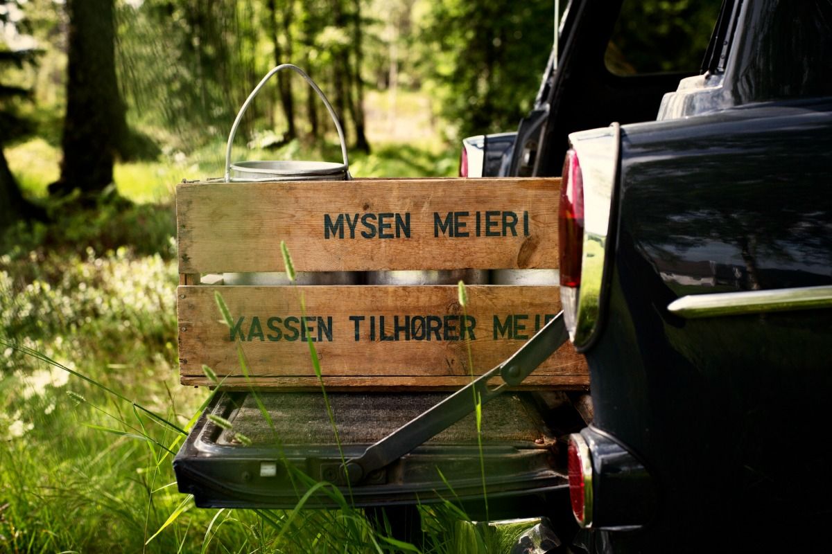 Bil med kasse
