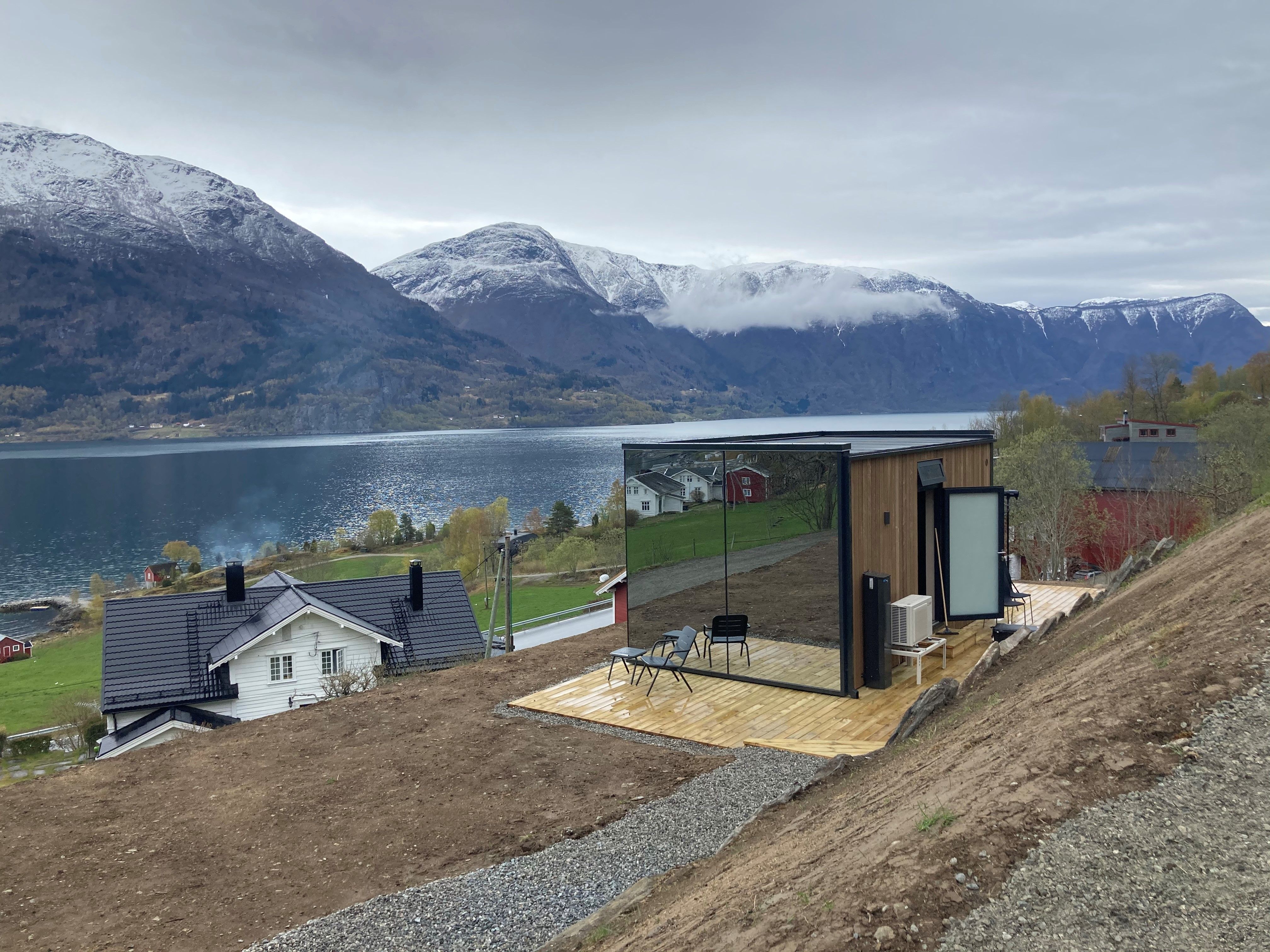 Fjordspeilet Nes Gard
