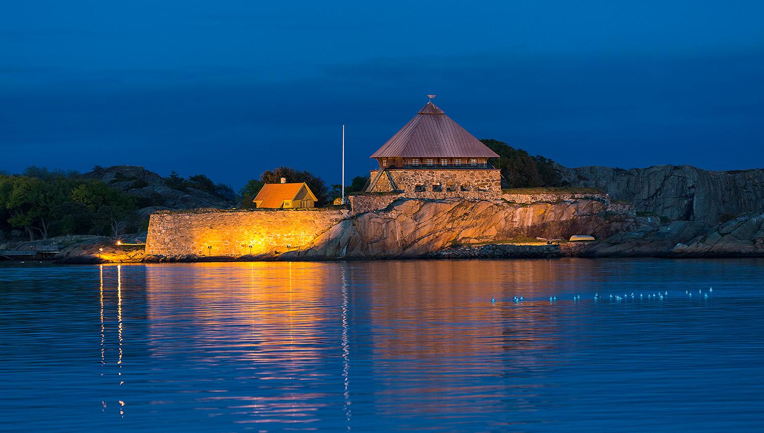 The citadel lights up in the evening