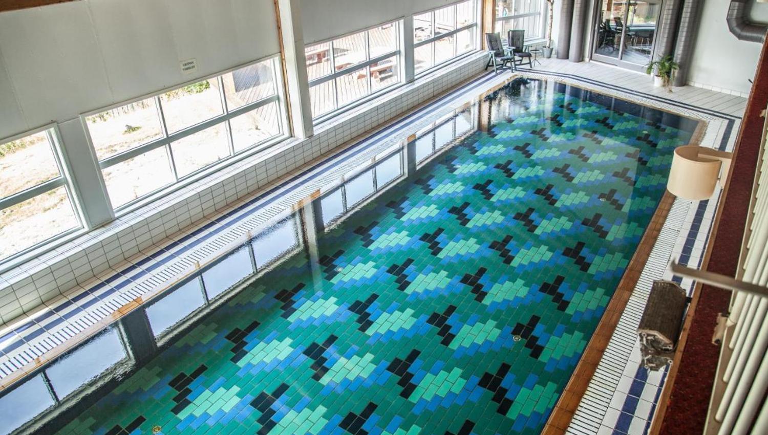 The hotel pool is ideal for families or for your daily gym