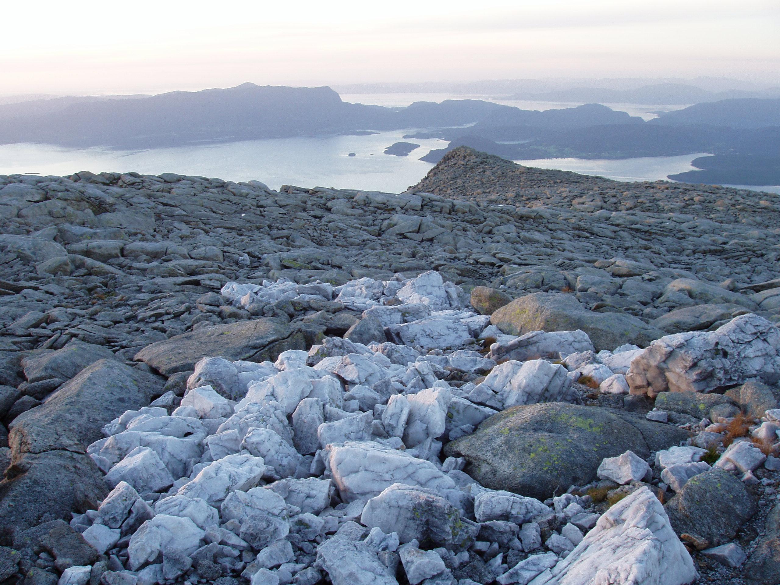 Hike to Englafjell from Eik, Uskedalen