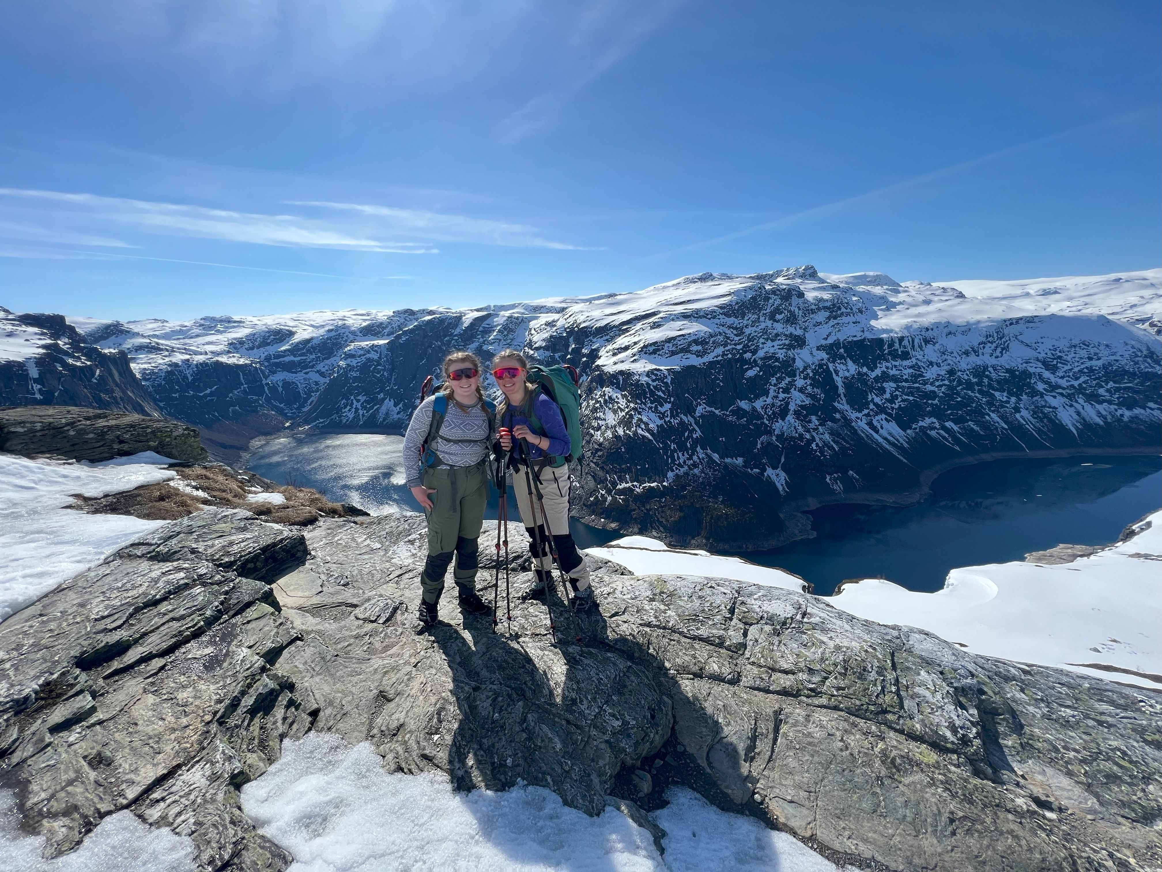 Trolltunga hike winter
