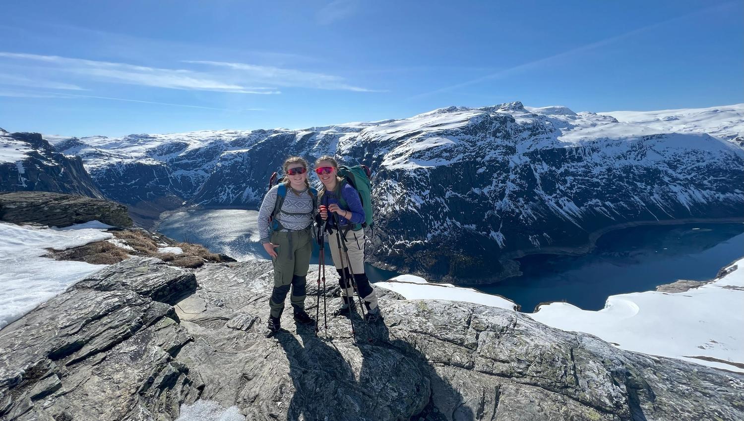 Trolltunga hike winter