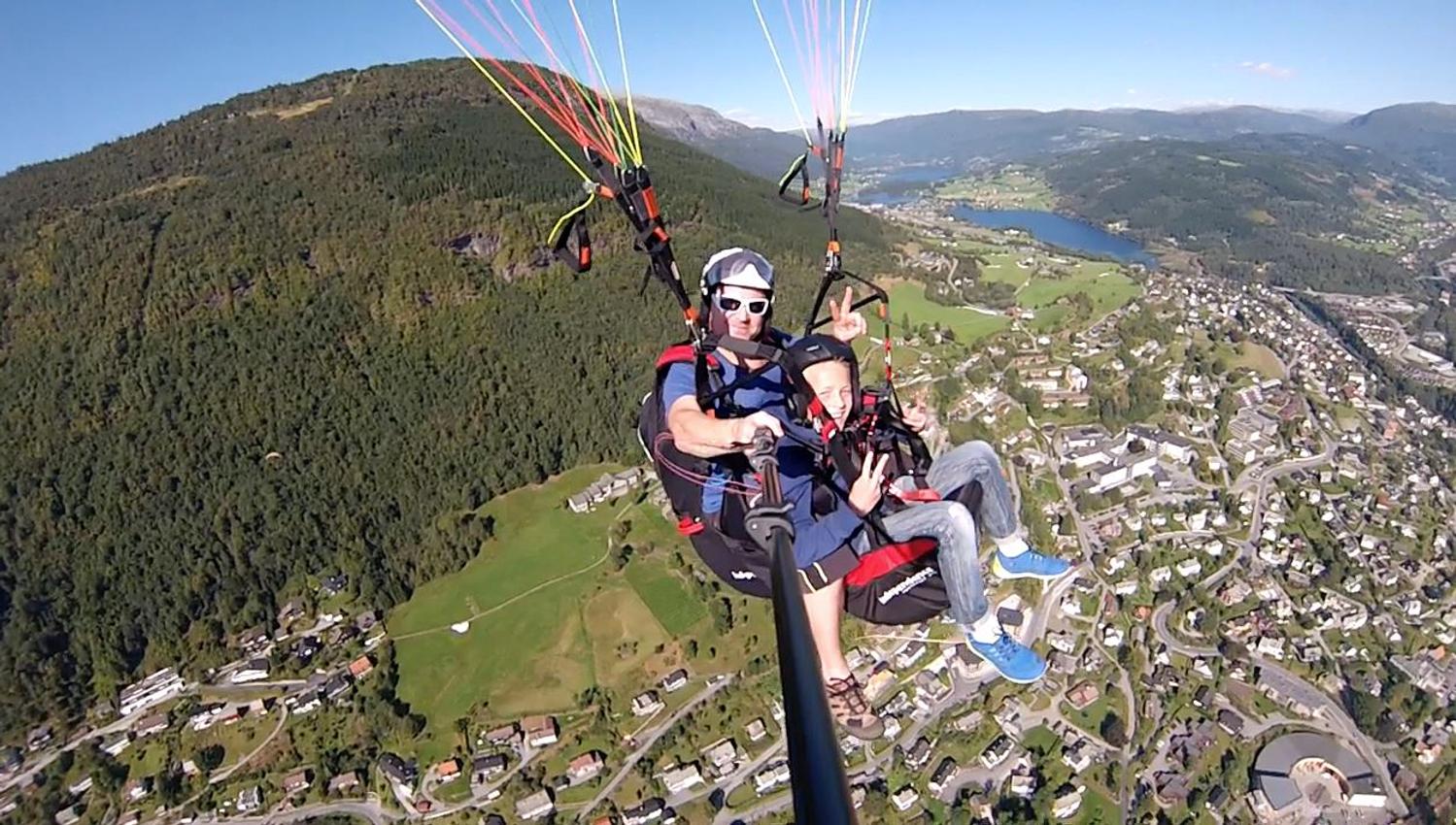 Tandem paragliding med Voss HPK