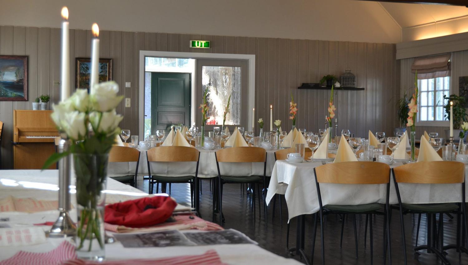 inne på restaurant fortet