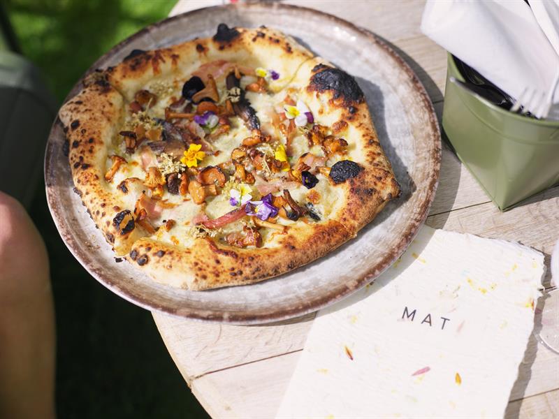 pizza hos Lindheim Ølkompani