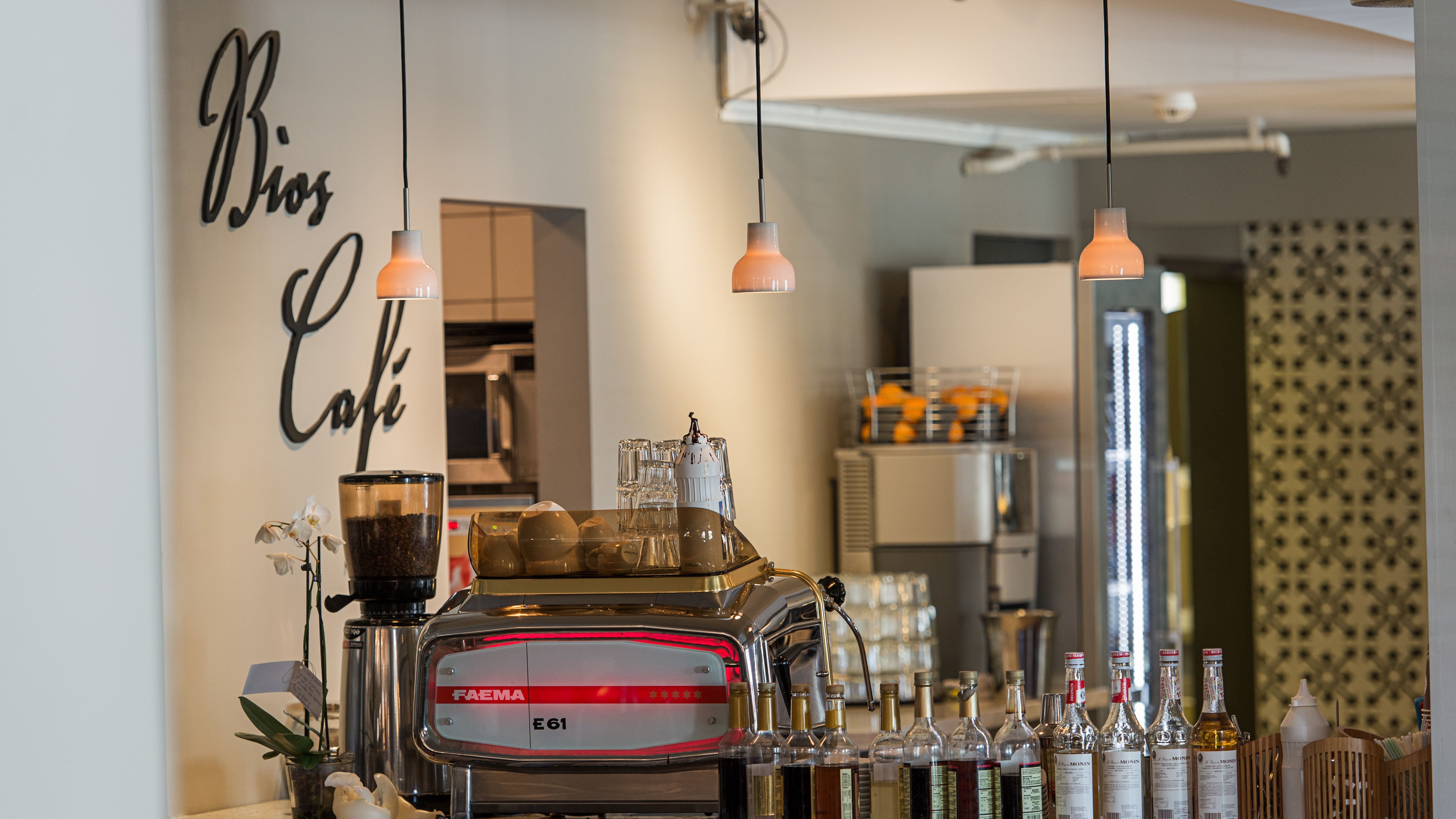 The coffe counter at bios
