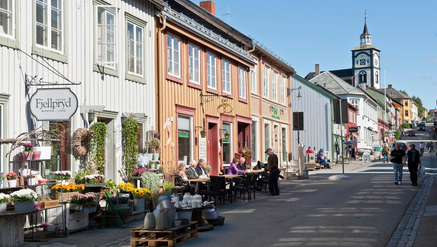 The main street in Roros. Photo: Terje Rakke
