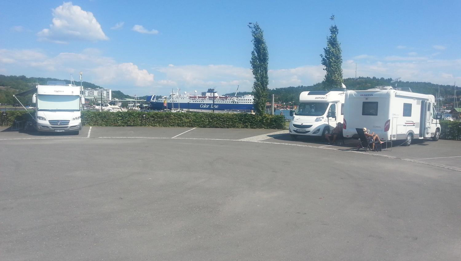 Bobiler parkert på Sandefjord Bobilpark
